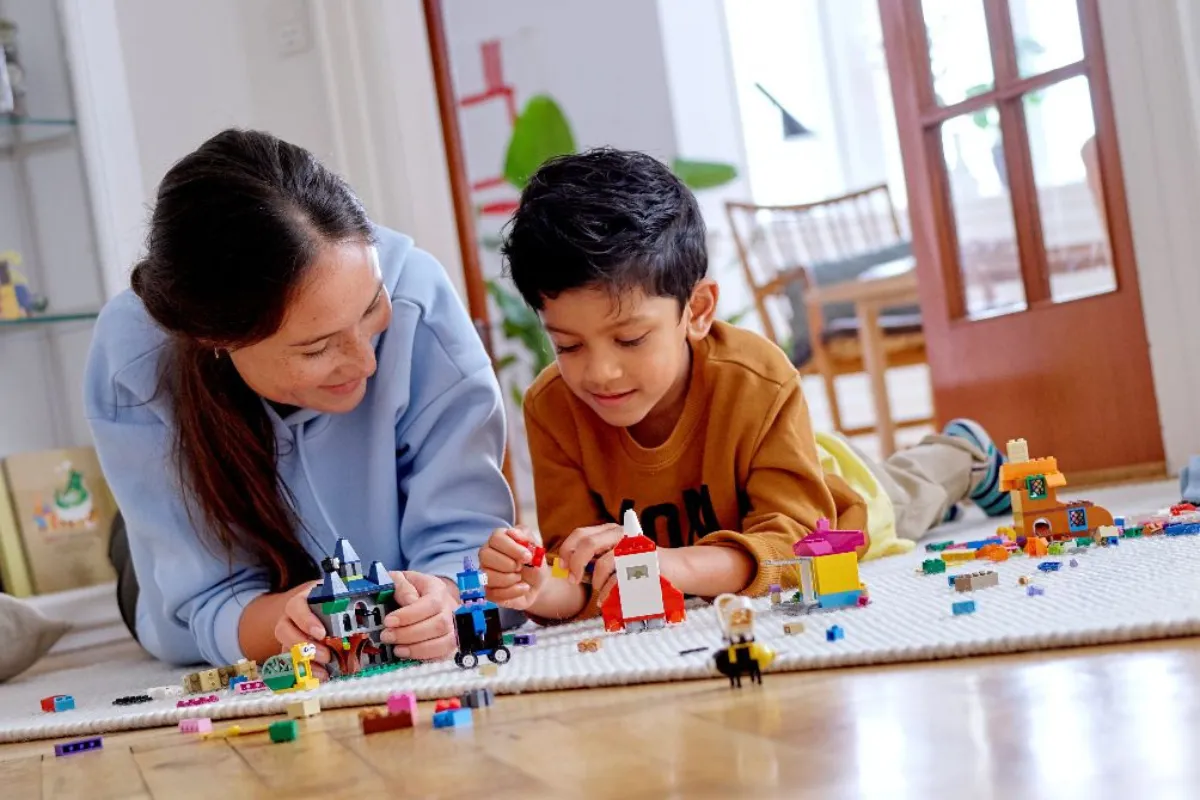  Lego giúp trẻ nhỏ phát triển tư duy và tình cảm xã hội!